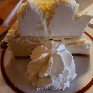 White Chocolate Amaretto Cheesecake