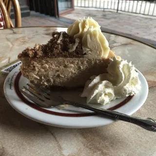 Apple Crumb Cheesecake