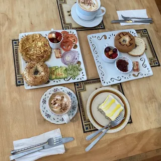 Bagel With Scrambled Eggs