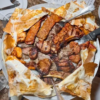 Large Family Plate (6-8 people)