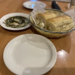 Bread with dipping oil