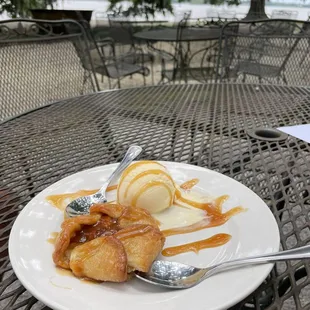 Apple Blossom a La Mode