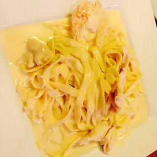 Fettuccine Alfredo