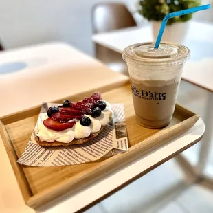 Strawberry croffle and black sesame latte