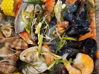 Pagoda Floating Restaurant