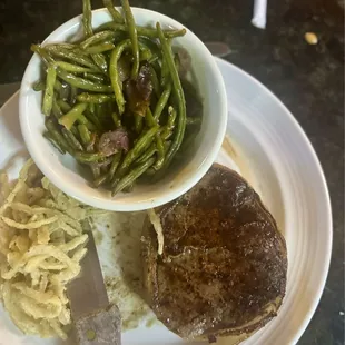Filet with Sauteed Green Beans