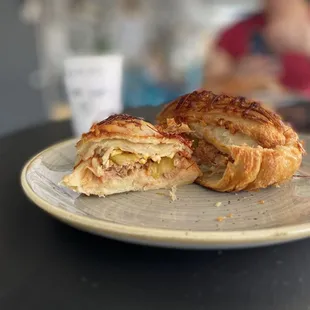 Cubano croissant ($6.50)  IG: @ohmyono