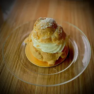 MacNut Cream Puff!!  The featherlight choux pastry with a creamy macadamia nut filling.