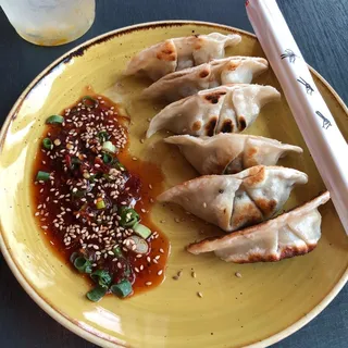 6 Piece Vegan Dumplings