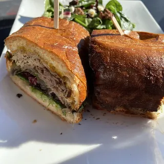 Roast Beef A Sandwich Lunch