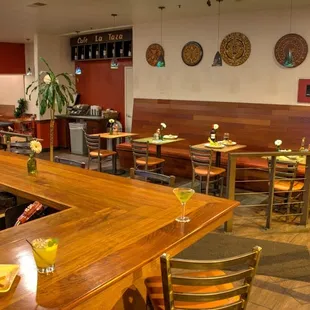 sushi and sashimi, interior