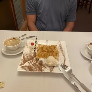 Apple tart and homemade ice cream