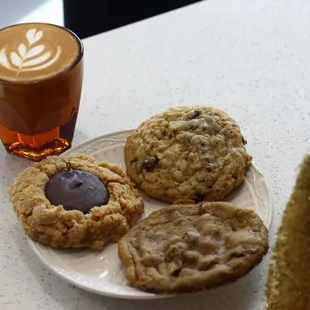 Fantastic Peanut butter Dark Chocolate / Oatmeal / Brown Buttler chocolate chip cookie!