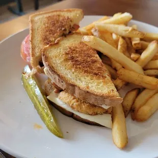 Chicken tender sandwich