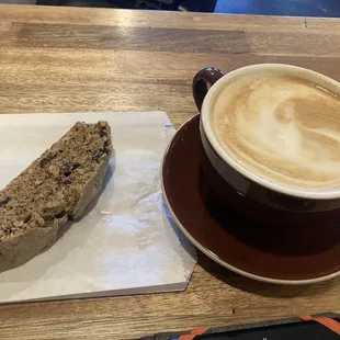 Latte + biscotti