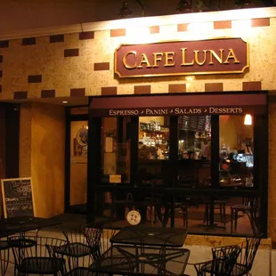 New Cafe Luna