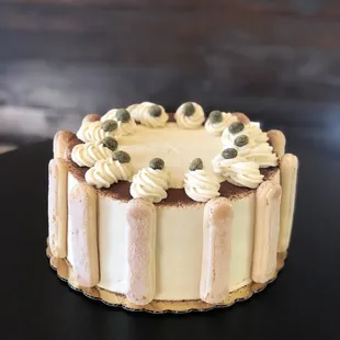 Tiramisu Cake