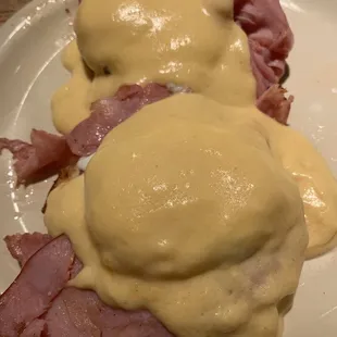 Eggs Benedict
