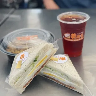 Black Pepper Teppan Noddle, Togo House Special Sandwich, Classic Cafe Mei Black Tea @lesminaddio