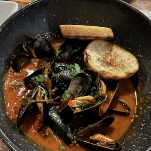 Tiny bowl of mussels