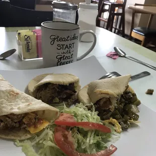 Gorditas y taco de harina de machacado !! Yomi