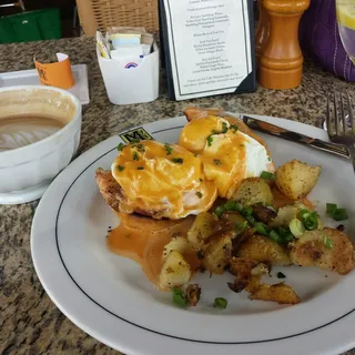 Eggs Benedict with Salmon Brunch