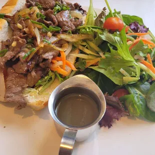 Beef Bahn mi