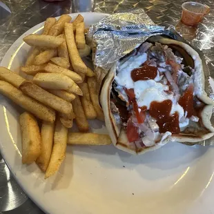 Gyro Lunch With Fries