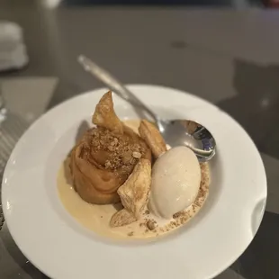 Apple Jack Pie à la Mode (VEG)