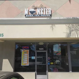 The front of the store. Replaced Ding Tea.