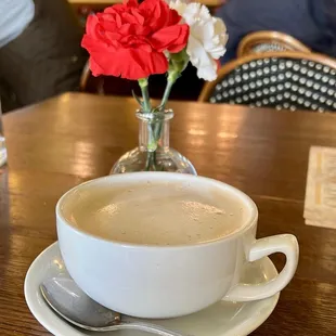 @feisty.eats cafe au lait