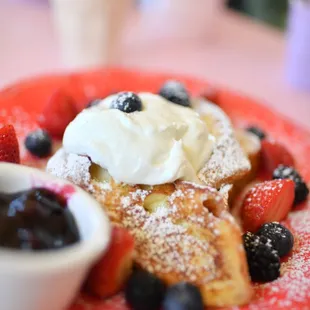 Mix berries French toast