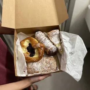 Danish, cheesecake, croissant