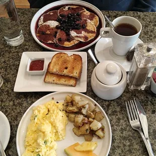Lemon ricotta pancakes &amp; the Plain Jane scramble with garlic potatoes