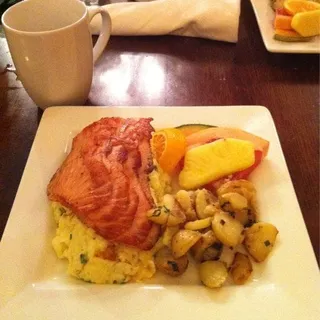 Smoked Salmon Scramble
