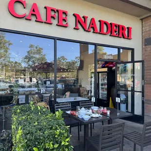 the outside of the restaurant