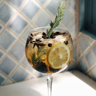 Easy summer sipping  Meet the Céfiro, our take on a Spanish-style gin &amp; tonic.