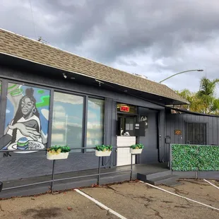 Exterior - All Black Walk up counter