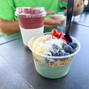 Acai Smoothie &amp;  Ocean Bowl w/ granola added