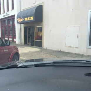 This looks like an entrance, right? Huge awning? Yeah. No. It isn&apos;t. The entrance is the other door, to the right of that door.