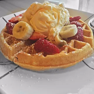 Waffle with Fruits