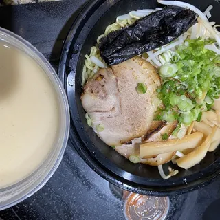 Ton-Kotsu Ramen