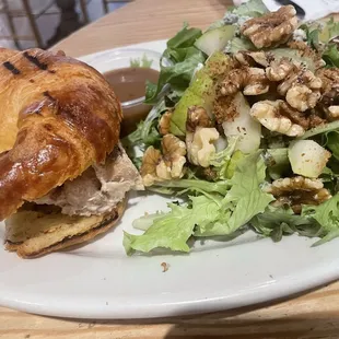 Smoked chicken croissant