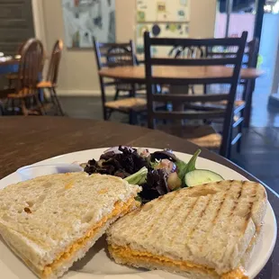 Adorable cafe in a gift shop and antiques store.