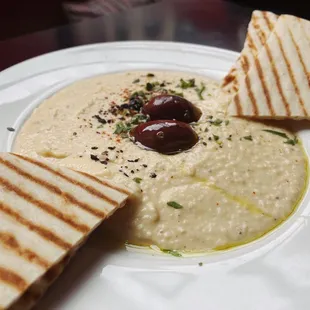 Delicious Hummus served with pita