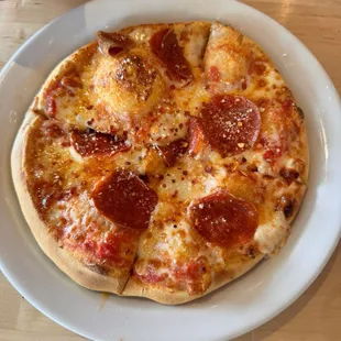 Pepperoni pizza
