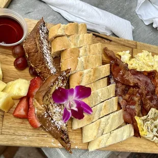 Super Magda&apos;s Breakfast