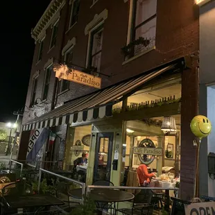 Cafe Paradiso, exterior (Urbana Ohio)