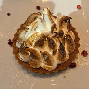Lemon meringue tart