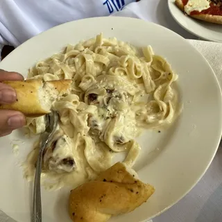 Chicken Fettuccine Alfredo
